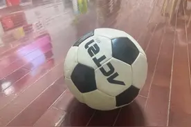 中国裁判将执法世界杯图片