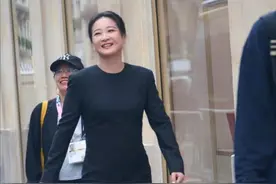 巴黎这一天，彻底戳穿贾玲的真实处境，徐峥的话，终于有人信了图片