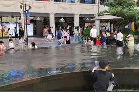 微信支付有一项手续费，比较高，请你关注图片