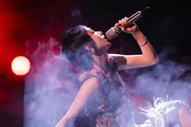 乘风破浪的郭采洁，既然丢不掉顾里，那么和她和平相处就好图片