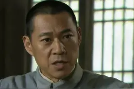 《历史的天空》：这四个容易被忽略的细节，隐藏人性的“阴暗”图片