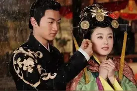 赵丽颖：与陈晓有没有在一起过，秦岚仅用一句话，揭露其爆火真相图片