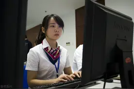 我，硕士生，在北京的银行做客户经理，晒出年薪，透露工作经历图片