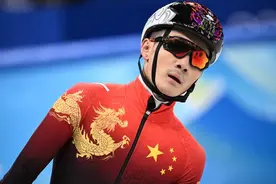 韩国队首金，中国观众送掌声，韩媒还在嘲讽，网友：不用服兵役了图片