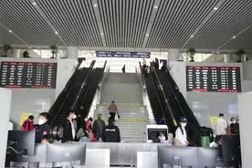 车站里的这些显示屏，您了解吗？图片