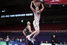 广东队面临三个“难题”，易建联接班人，3选2顶薪，外援选择图片