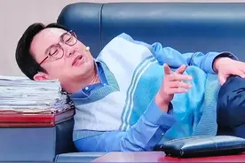 临时凑时长!岳云鹏孙越的相声被骂惨了，语言类节目无一幸免图片