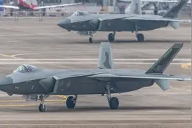 已生产了190架！外媒推测歼20将装备700架！其实400架足以图片