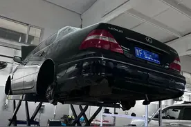 大哥12万买2005年售价100万的凌志LS430，含泪又花10万翻新才能开图片