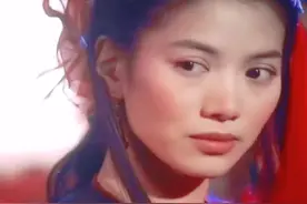 巾帼英雄别硬演，10版花木兰对比，有人英姿飒爽，有人却油腻耍帅图片