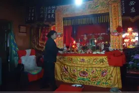 乡村纪实：一个农村神婆用自己儿子的生命践行了自己的信仰图片