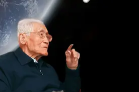 “他干的导弹是瞄准中国的，我干的导弹是保卫我们祖国的！”图片