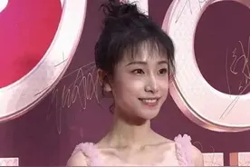 排骨胸筷子腿，手臂仿佛一掰就折，以瘦为美的娱乐圈有多可怕图片