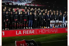 阿根廷里克尔梅和马克西连续举办告别赛 梅西、巴蒂、阿圭罗领衔图片