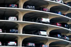 日本地少车多，为什么车不愁停放？看看他们停车场和中国差距多大图片