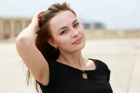 貌美如花的俄罗斯女人体味无法忍受图片