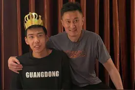 18岁，身高2米26！誉为易建联接班人！他或许比周琦更加出色？图片