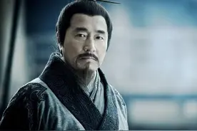 萧何月下追韩信，韩信被杀，萧何说4个字得以善终。图片