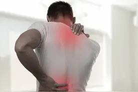 拉回肌肉和下背部拉伤图片