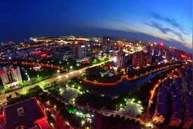 山东聊城20岁小伙被40岁阿姨倒追，女儿继承爱火与小伙结婚图片