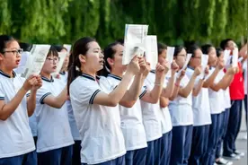 “火箭班”和平行班如何选？过来人自述，当时真不该由着性子乱来图片