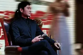 被焦恩俊的中年状态给惊艳到：56岁风度翩翩，不愧是古装第一美男图片