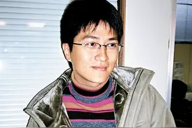 他斯文显嫩，曾是亚视视帝，离异后2女友均小他20多，仍向往爱情图片