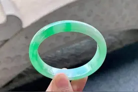 千元翡翠和万元翡翠，究竟有什么差距图片