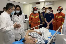 “长达25cm钢筋贯穿全头颅”，这群医生创造了生命的奇迹图片