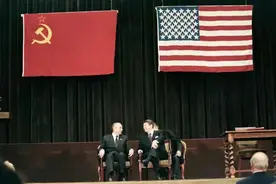 4亿比20亿，输掉经济体系的苏联，用失败告诉中国：大国不能输图片