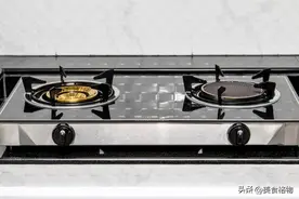 燃气灶的正确使用方法你知道么？左右两边分工居然不同，长知识了图片
