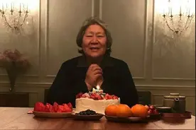 赵淑珍：心疼儿子李亚鹏和王菲离婚，如今儿子再婚生子终无遗憾图片