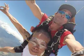 2015年，北大学霸将癌晚期父亲“骗”出国，88天归来后重获新生图片