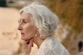 中老年女性所爱的“极简穿搭”，显贵耐看又好学，帮你美美过春天图片