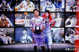 完了！彻底结束！正式离队！再见，丁彦雨航图片