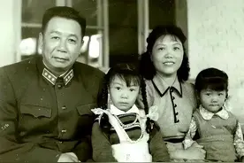 这位上将的妻子说了什么？被扣上帽子后，入狱多年婚姻破碎图片