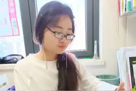 照顾瘫痪爸爸8年，河南女孩超一本线60分：微笑是最好的药图片