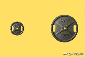 卧推多少算大神？看看你在哪个级别图片