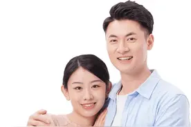 丈夫给女同事20万存款，妻子得知真相后，震惊了图片