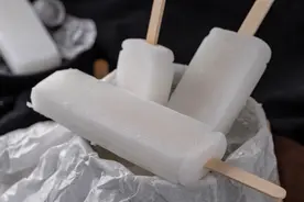 小时候常吃的老冰棍，想吃自己动手做，配方做法都简单，夏日必备图片