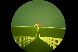 配眼镜时，验光机里看到的红房子是干什么的？图片