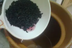 别再随随便便吃黑米了？黑米营养再高，这2类人也不适合多吃图片