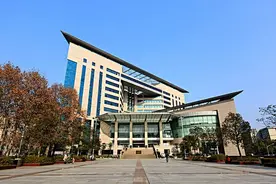 高三家长注意避开这3个专业，薪资待遇低、发展前景还一般图片