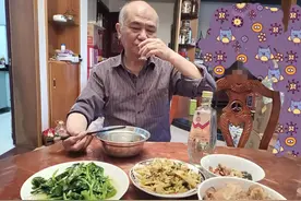 陕西汉中72岁大爷，28年坚持每晚喝3两小酒，现在身体怎么样了图片
