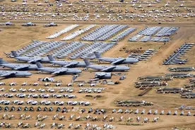 中国到底囤了多少武器？装备储量世界第二，百万解放军绝对够用！图片