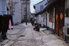 上海未开发的老街，藏于高楼大厦之间，许多人都不知道图片