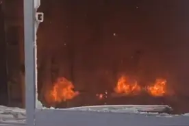 江苏泰州 出门忘关电热毯，房屋起火变毛坯图片