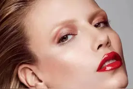 俄罗斯第一美女:娜塔莎图片