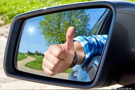 驾驶科目三考试，考官说：600元保证你过关图片