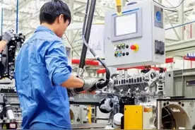 老板嫌我老了想方设法逼我离职，一周后上门求我，我让他欲哭无泪图片